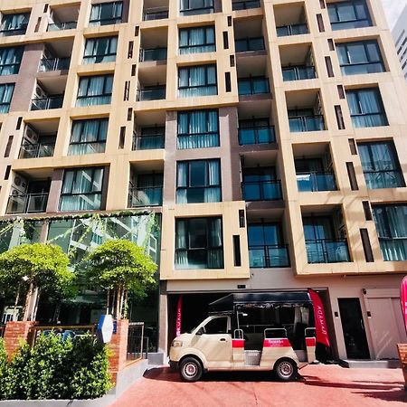 Ten Ekamai Residences Bangkok Exterior foto