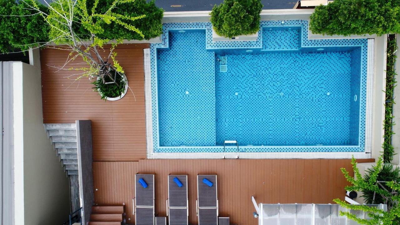 Ten Ekamai Residences Bangkok Exterior foto