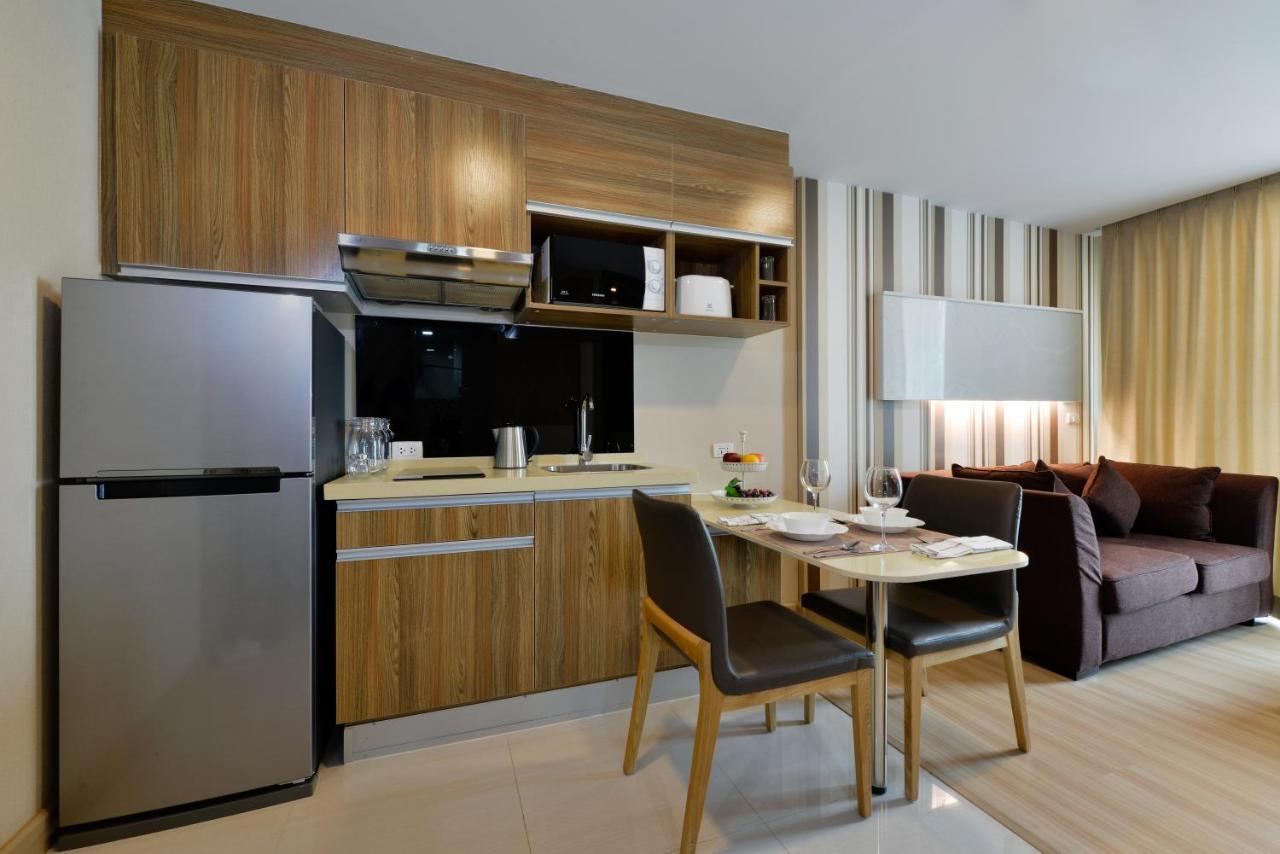 Ten Ekamai Residences Bangkok Exterior foto