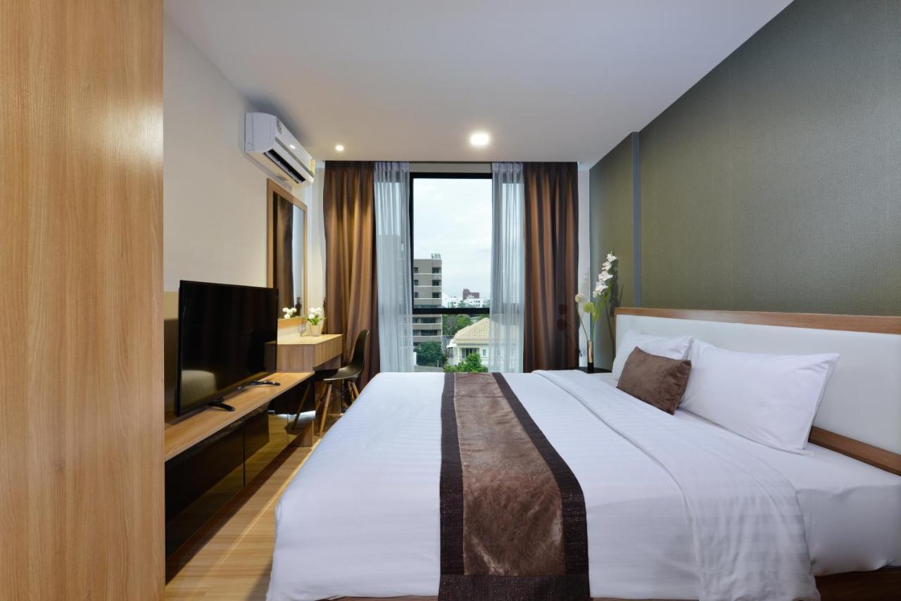 Ten Ekamai Residences Bangkok Exterior foto