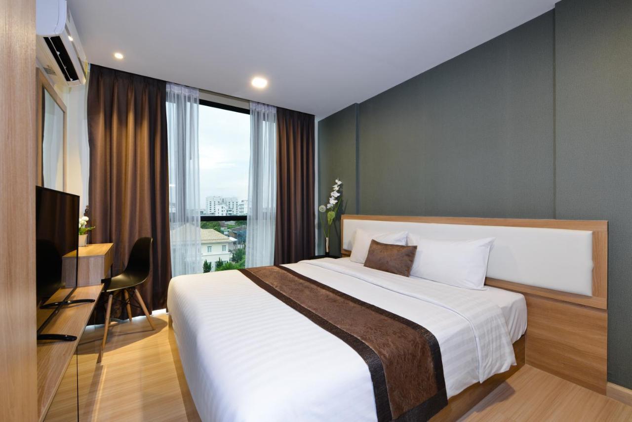 Ten Ekamai Residences Bangkok Exterior foto