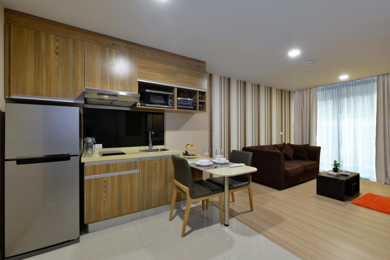 Ten Ekamai Residences Bangkok Exterior foto