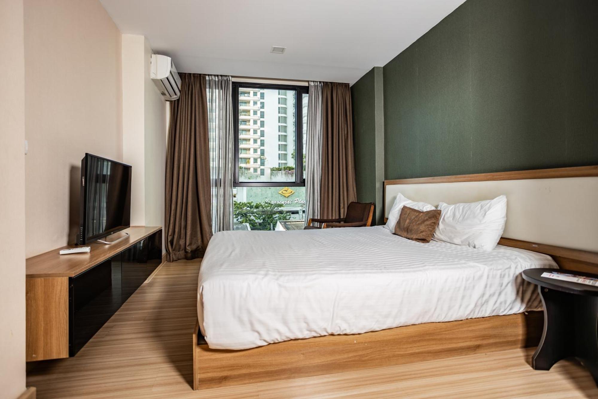 Ten Ekamai Residences Bangkok Exterior foto