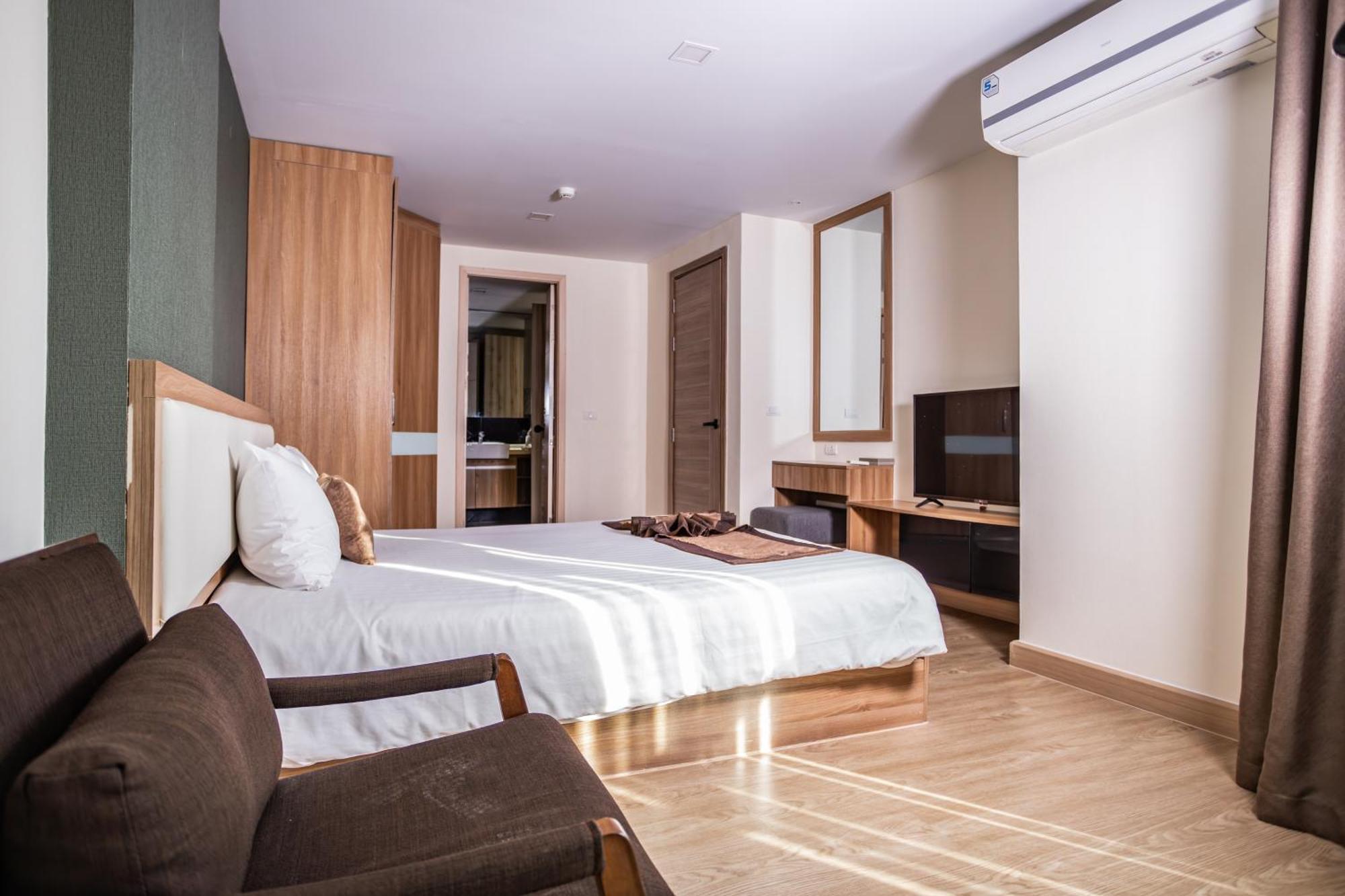 Ten Ekamai Residences Bangkok Exterior foto