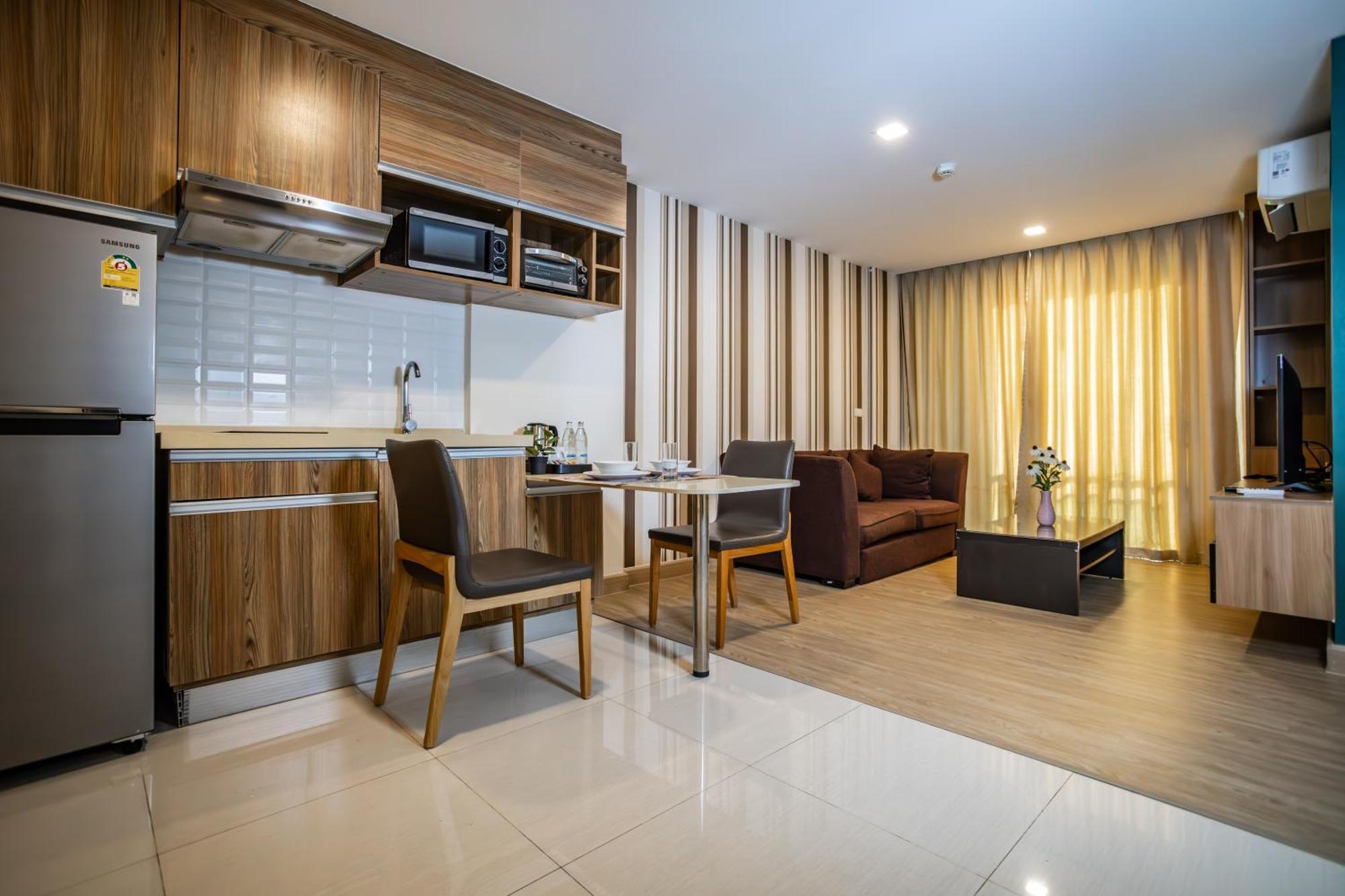 Ten Ekamai Residences Bangkok Exterior foto