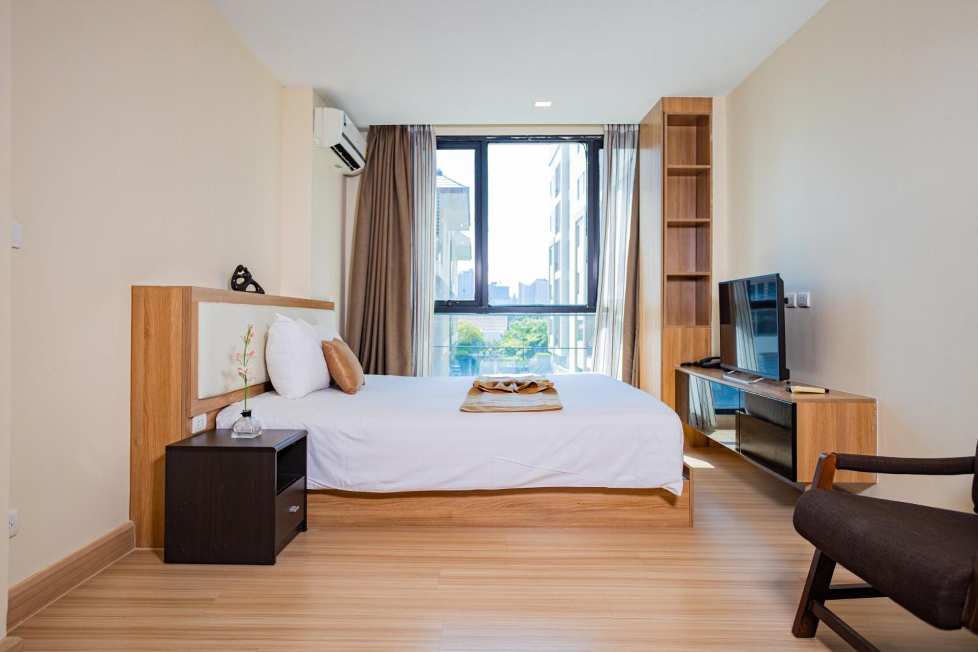 Ten Ekamai Residences Bangkok Exterior foto