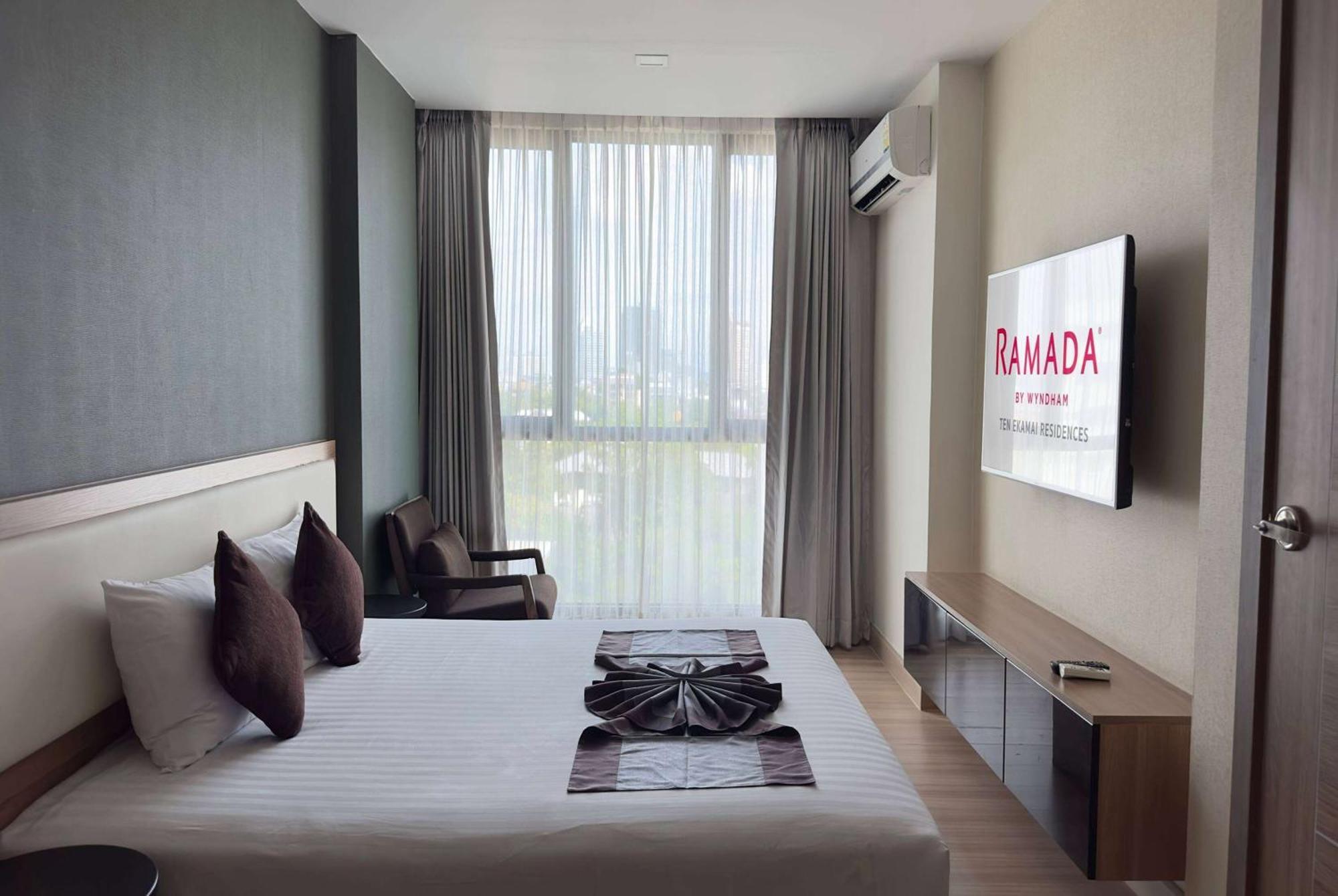 Ten Ekamai Residences Bangkok Exterior foto