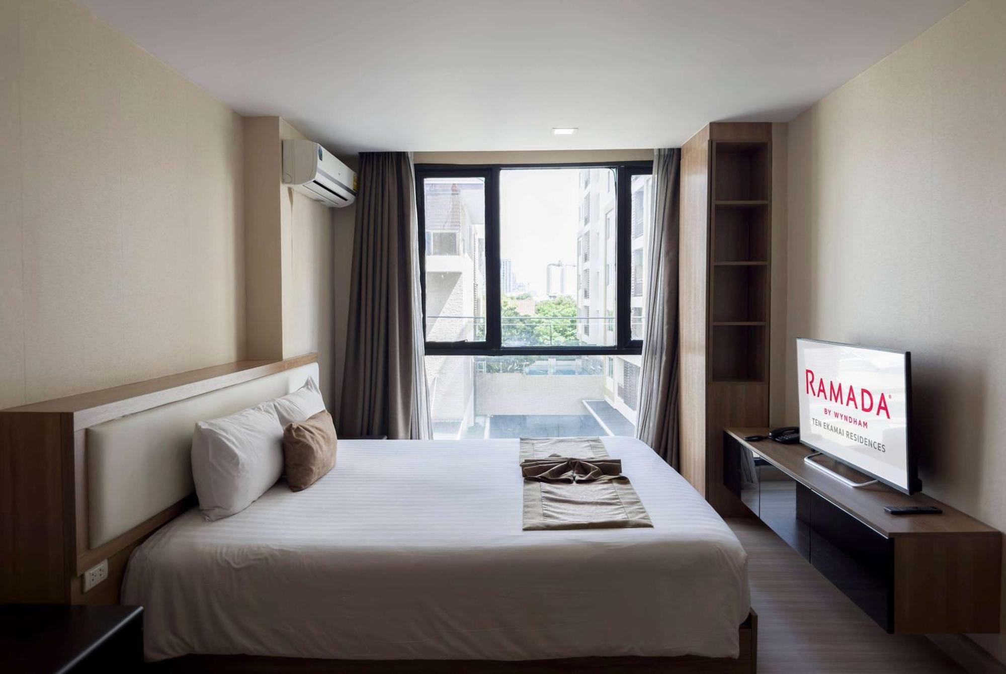 Ten Ekamai Residences Bangkok Exterior foto