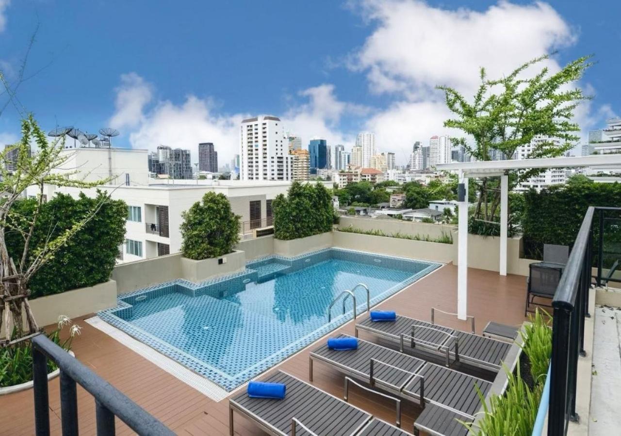 Ten Ekamai Residences Bangkok Exterior foto